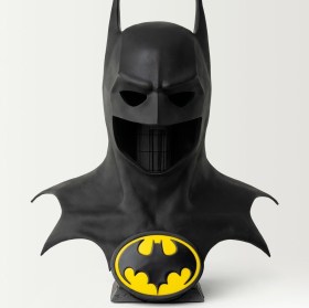 Batman Cowl DC Comics 1/1 Scale Replica by Pure Arts